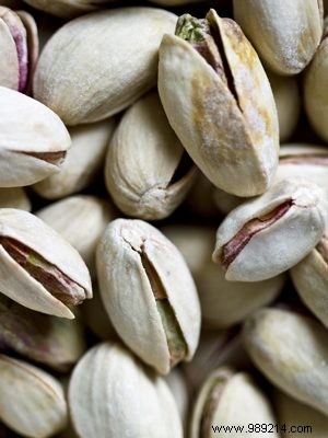 Pistachios lower cholesterol 