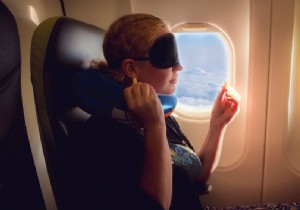 Sleeping on the plane? These tips increase the chance that it will work 