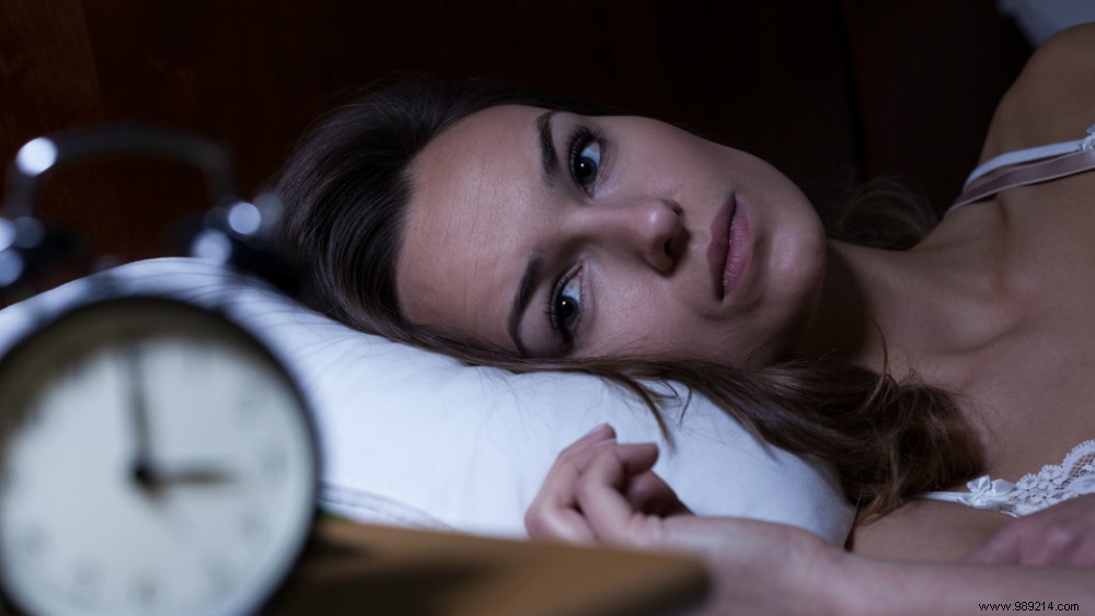 Which has more impact:poor sleep or short sleep? 