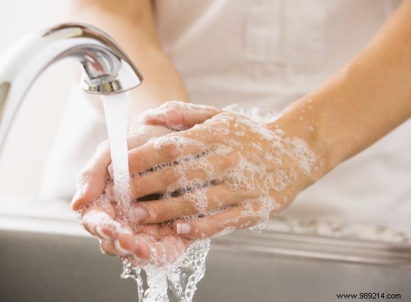 Bah:most don t wash their hands after peeing 