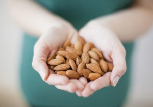 How healthy are almonds? Dietitian Noor explains 