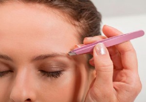 4 tips to make plucking eyebrows less painful 