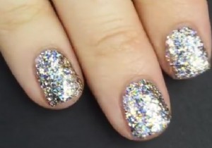 With this tip glitter nail polish will look just like in the bottle on your nail 