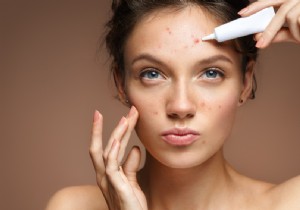 Is pus from pimples contagious? 