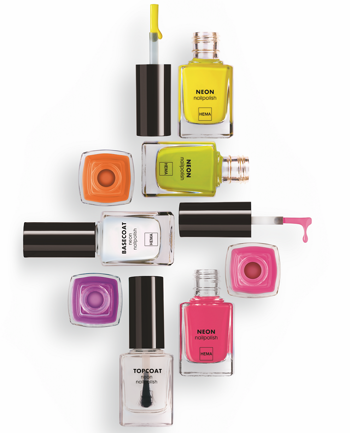 The latest nail polish colors for the new season 