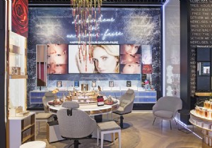 See:the Lancôme flagship store in Paris 