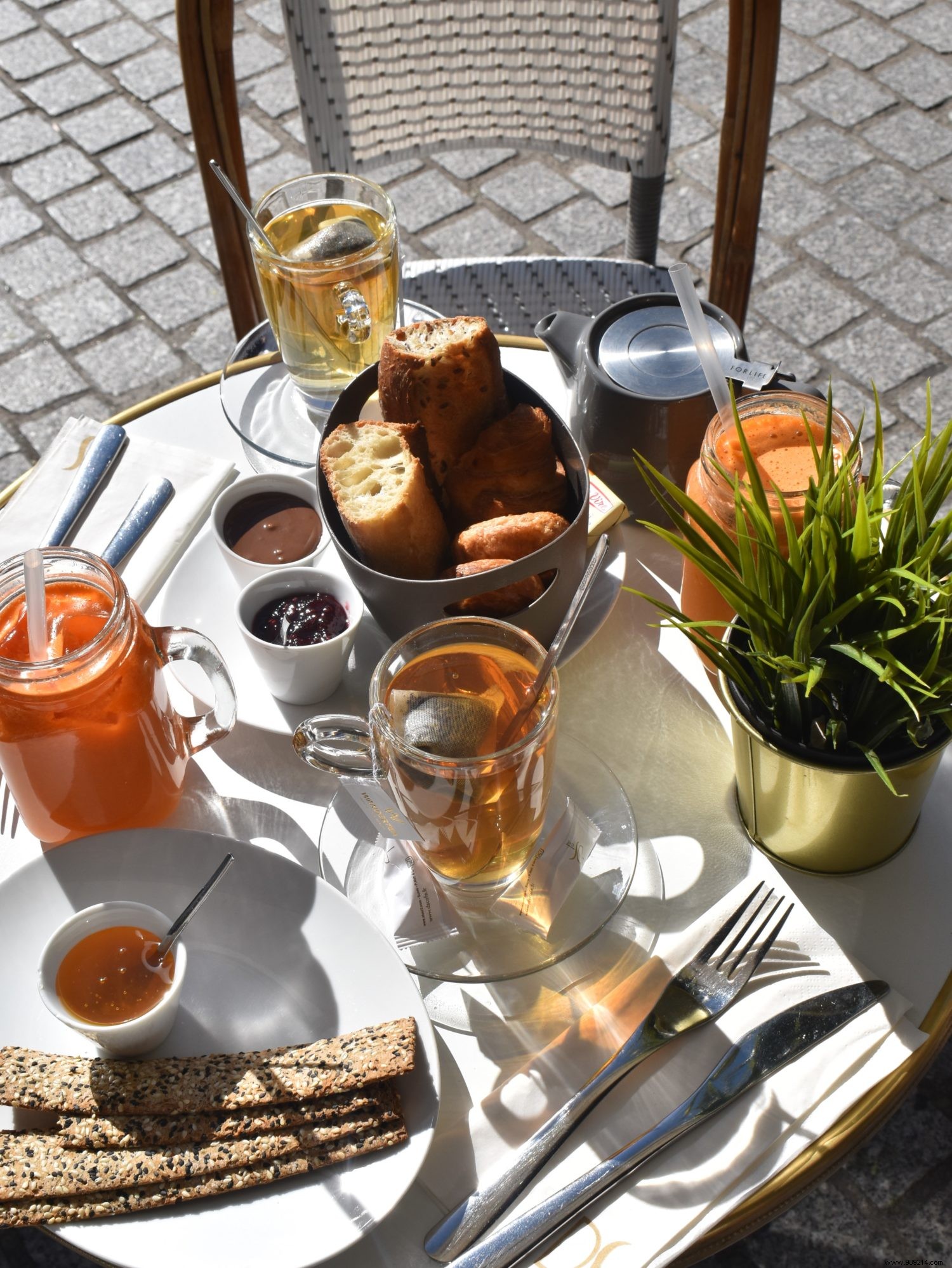 The Healthy Brunch at DS Café Paris 