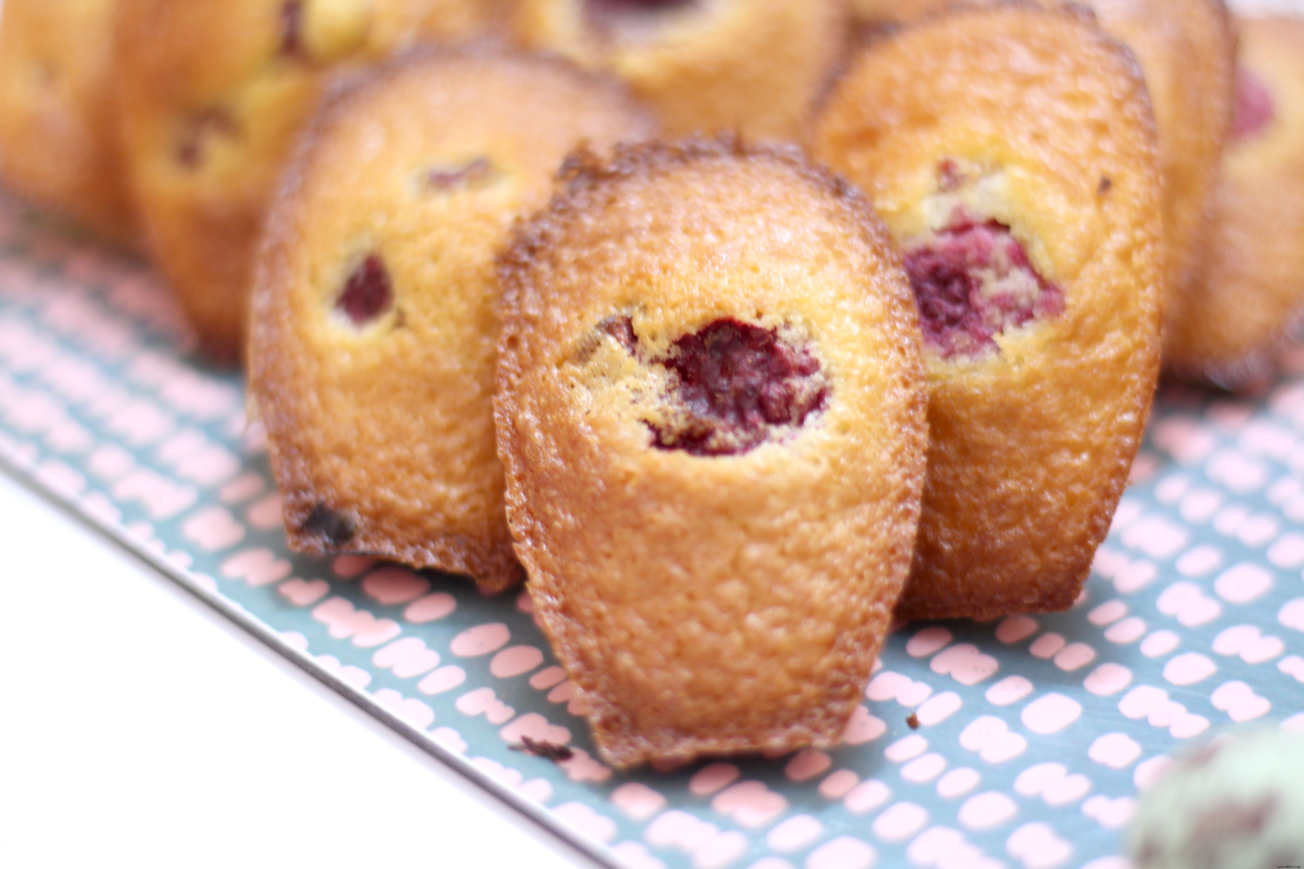 Easter Madeleines (gluten-free and lactose-free) &Tea Time… The Recipe! 