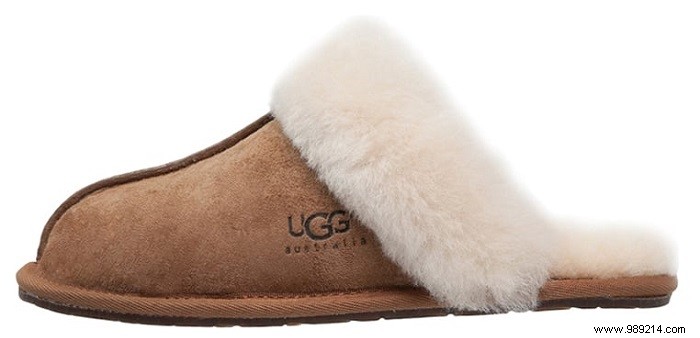 12 x nice slippers to keep your feet warm 