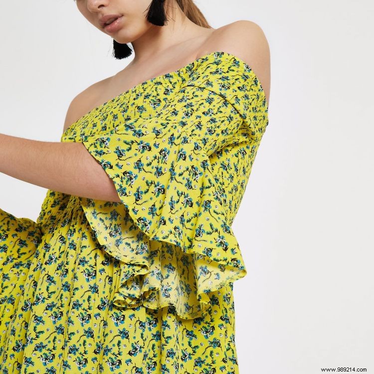 10 off-the-shoulder tops that are perfect for spring 