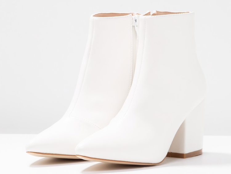 Trend:white ankle boots 