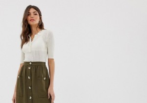 Trend:skirts with buttons on the front 