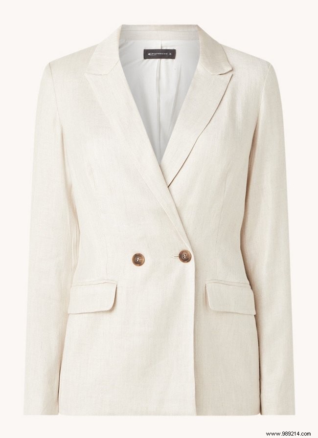 These classic blazers flatter every figure 