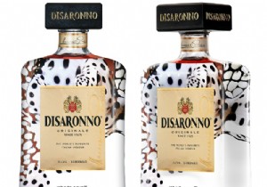 Roberto Cavalli designs limited edition Disaronno bottle for the holidays 