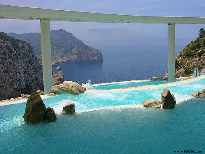 10 x the most beautiful infinity pools in the world 