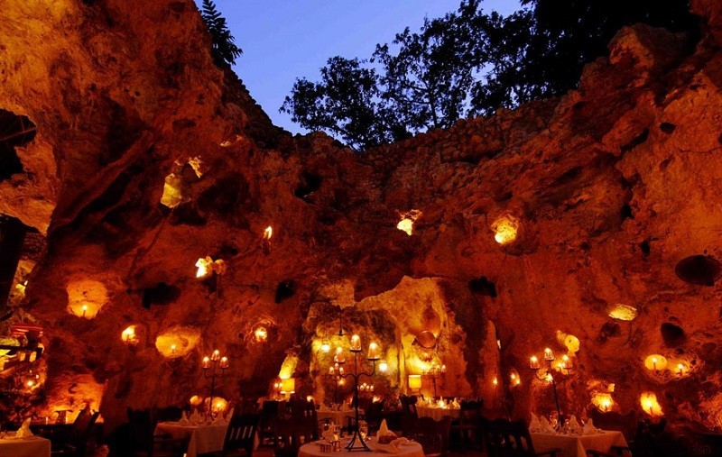 10 unusual and unique restaurants in the world 