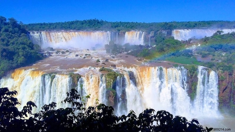 Ten spectacular waterfalls 