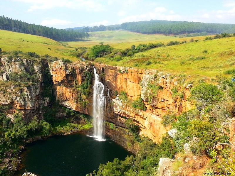 Ten spectacular waterfalls 