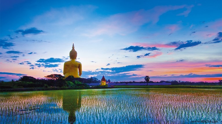 6 Unique Temples Near Bangkok 