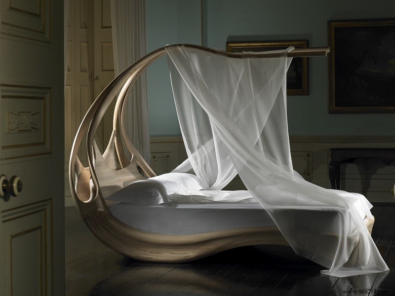 11 individually designed beds 