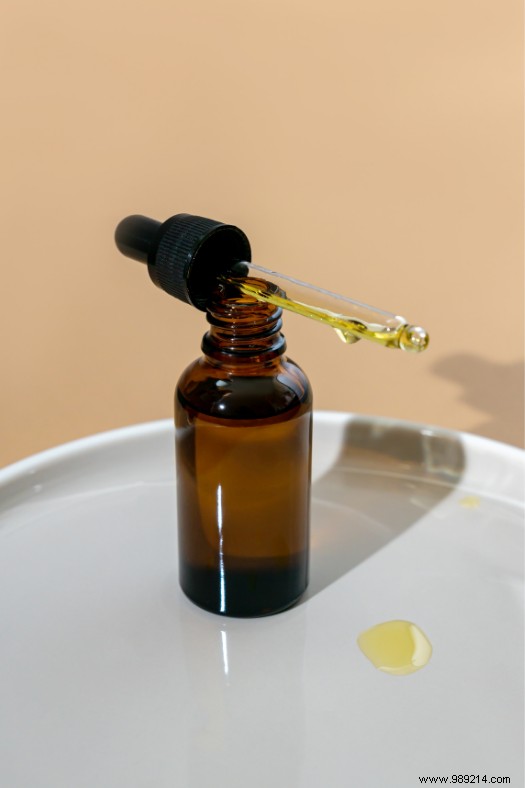 Jojoba oil:the ally of oily skin 