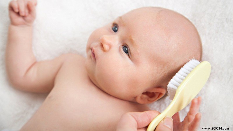 Newborn hair – how to take care of it? 