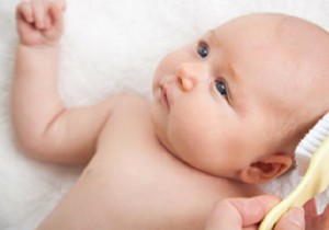 Newborn hair – how to take care of it? 