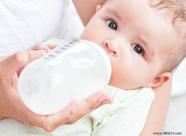 How much baby milk to give month by month? 