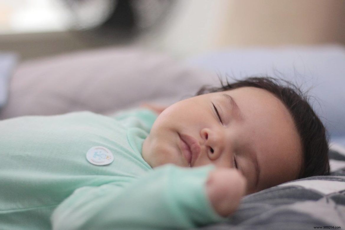 How to help baby sleep through the night? 