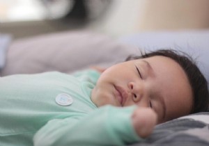 How to help baby sleep through the night? 