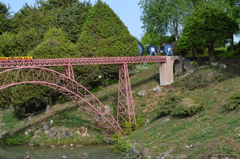 France Miniature:a tour of France in one day! 