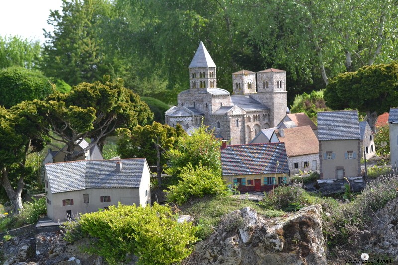 France Miniature:a tour of France in one day! 