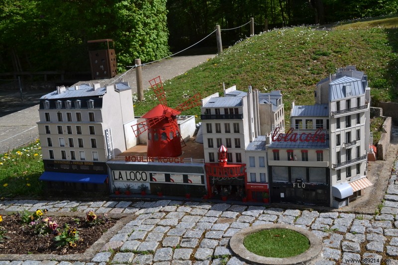 France Miniature:a tour of France in one day! 