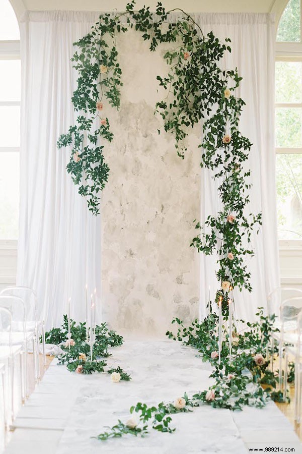 An arch to decorate your ceremony 