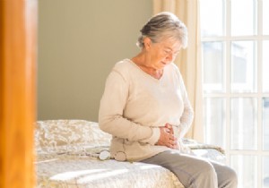 What are diverticulitis? What causes? What symptoms? 