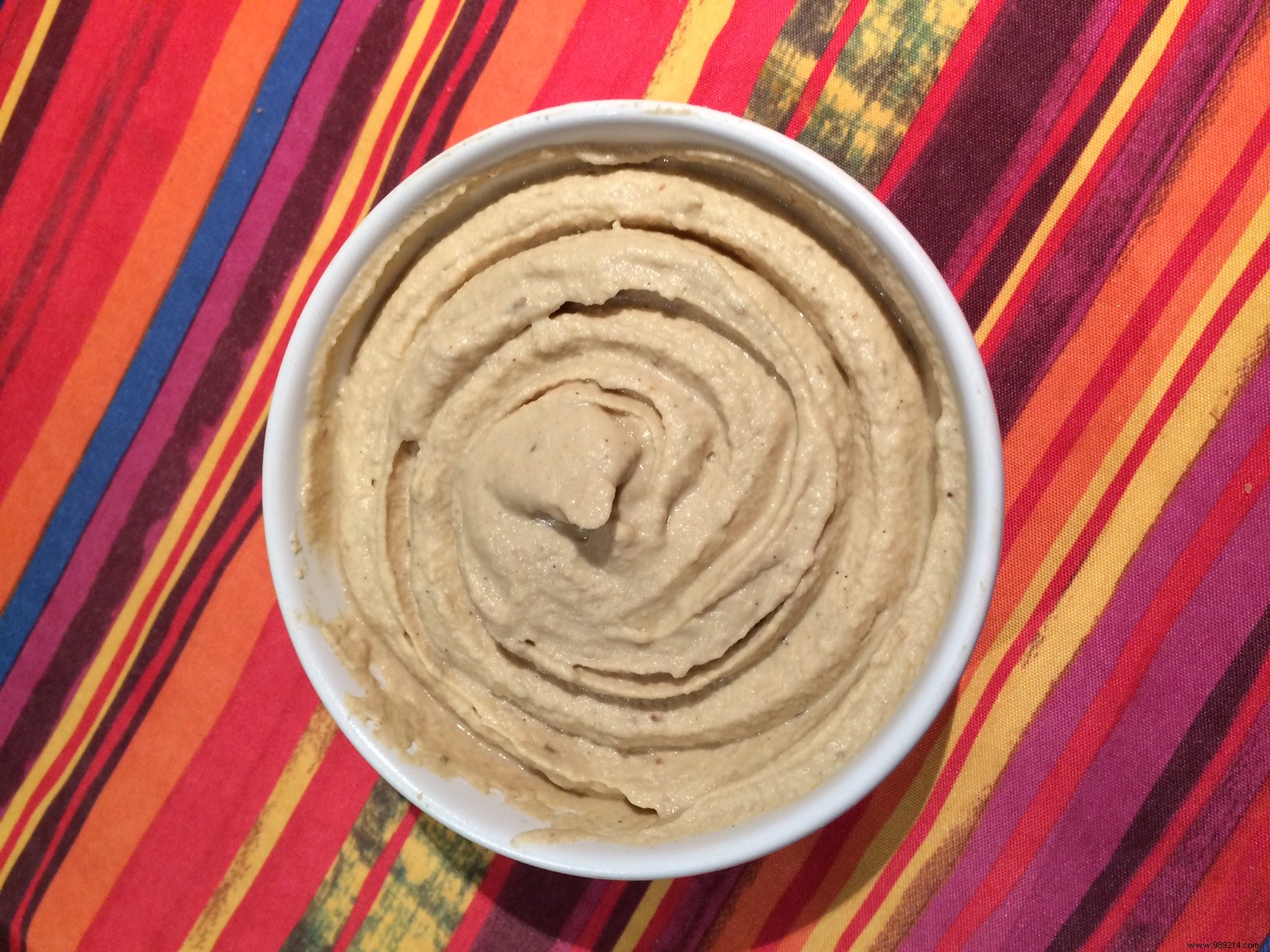 Hummus, Lebanese starter or small sauce for aperitif 