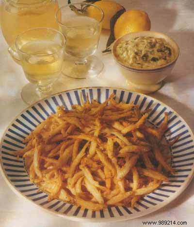 Fried fish from the Marne and its green sauce 