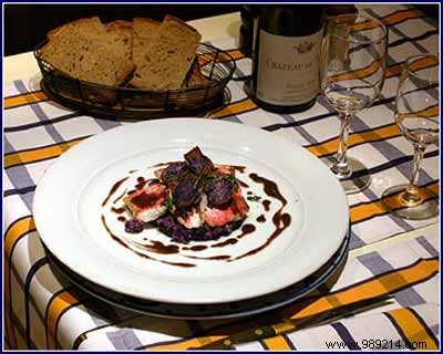 Semi-cooked red mullet rosette with herbs, crushed vitelotte potato, red mullet liver emulsion with Irouléguy 