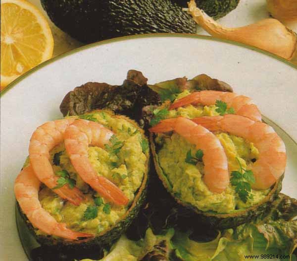 Spicy avocado cream with prawns 