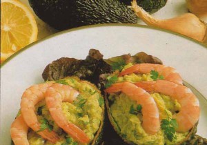 Spicy avocado cream with prawns 