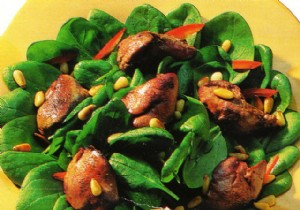 Baby spinach salad with confit chicken breasts 