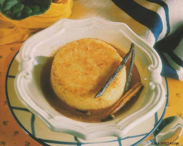 Semolina cake flavored with spices 