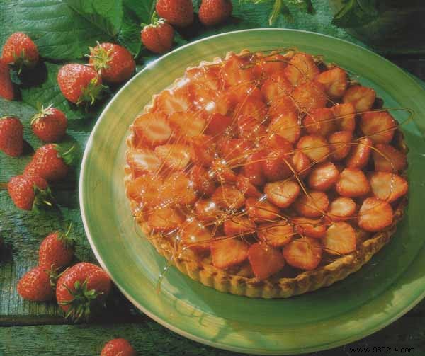 Rice pudding and gariguette strawberries tart 