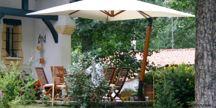 The parasol:an essential tool for staying in the shade! 