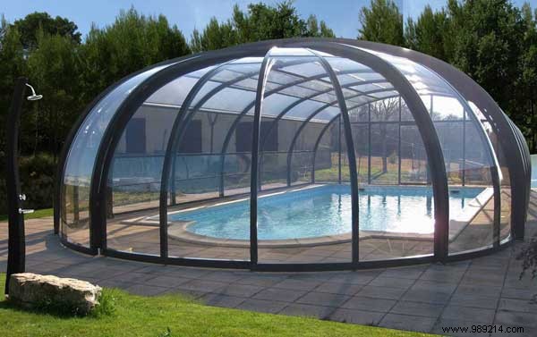 Why buy a swimming pool enclosure? 