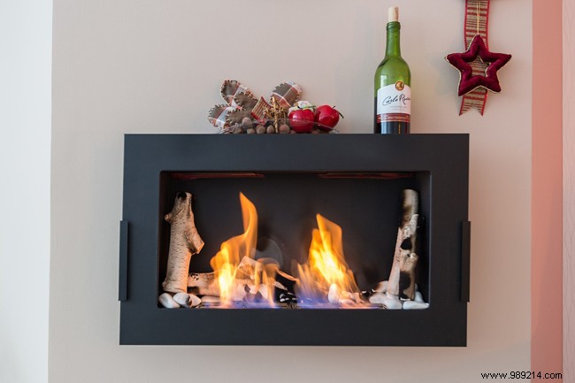 A bio-ethanol fireplace:good or bad idea? 