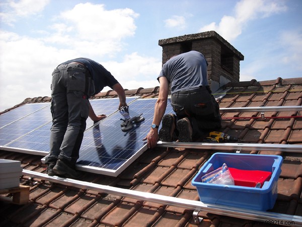 Is installing solar or photovoltaic panels profitable? 