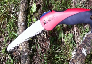 The pruning saw, the tool to have to maintain a raised garden 