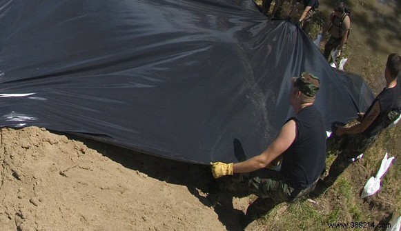 Polyane film or geotextile felt for the garden 