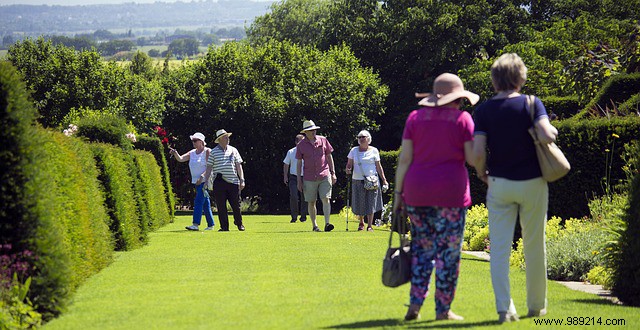 Do you want to learn about green holidays? Visit gardens! 